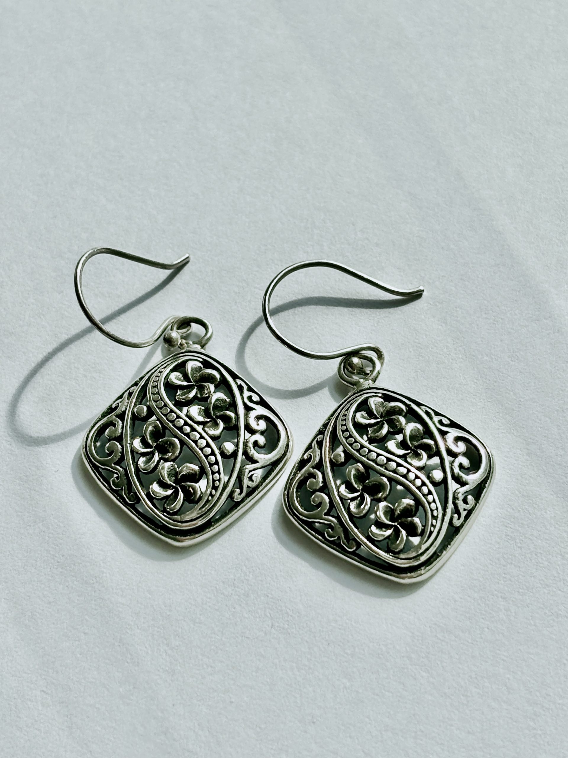 Tropical Grace Earrings - Image 2