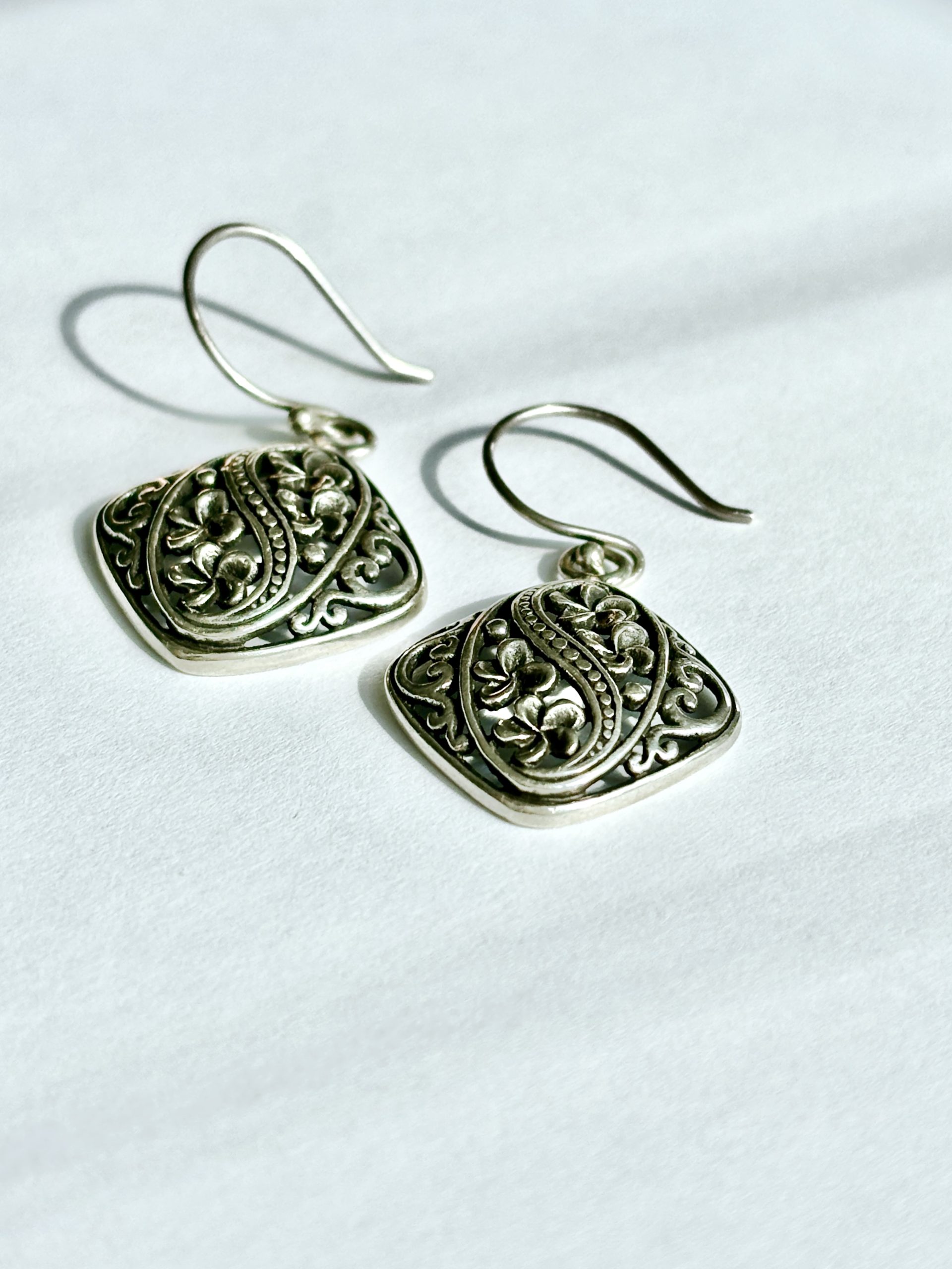 Tropical Grace Earrings - Image 3